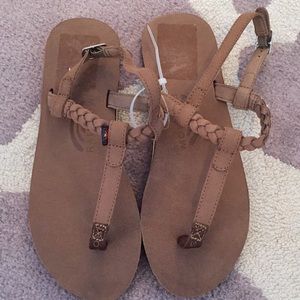 Rainbow t-street leather sandals